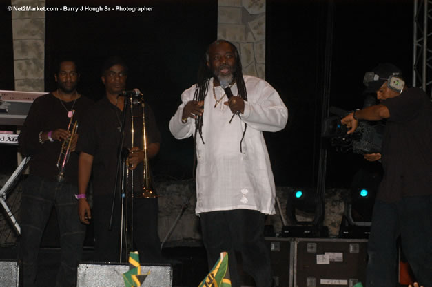 Freddy McGregor @ The Aqueduct on Rose Hall - Friday, January 26, 2007 - 10th Anniversary - Air Jamaica Jazz & Blues Festival 2007 - The Art of Music - Tuesday, January 23 - Saturday, January 27, 2007, The Aqueduct on Rose Hall, Montego Bay, Jamaica - Negril Travel Guide, Negril Jamaica WI - http://www.negriltravelguide.com - info@negriltravelguide.com...!