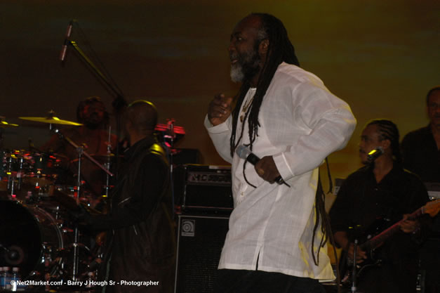 Freddy McGregor @ The Aqueduct on Rose Hall - Friday, January 26, 2007 - 10th Anniversary - Air Jamaica Jazz & Blues Festival 2007 - The Art of Music - Tuesday, January 23 - Saturday, January 27, 2007, The Aqueduct on Rose Hall, Montego Bay, Jamaica - Negril Travel Guide, Negril Jamaica WI - http://www.negriltravelguide.com - info@negriltravelguide.com...!