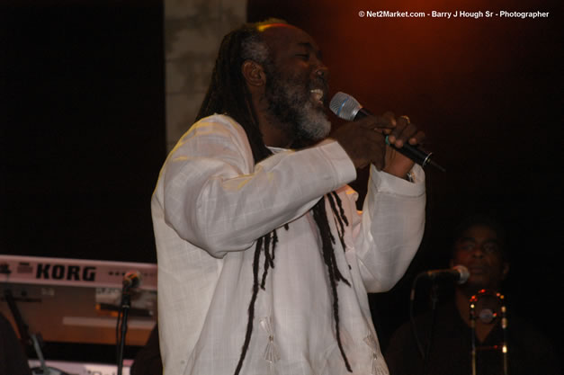 Freddy McGregor @ The Aqueduct on Rose Hall - Friday, January 26, 2007 - 10th Anniversary - Air Jamaica Jazz & Blues Festival 2007 - The Art of Music - Tuesday, January 23 - Saturday, January 27, 2007, The Aqueduct on Rose Hall, Montego Bay, Jamaica - Negril Travel Guide, Negril Jamaica WI - http://www.negriltravelguide.com - info@negriltravelguide.com...!