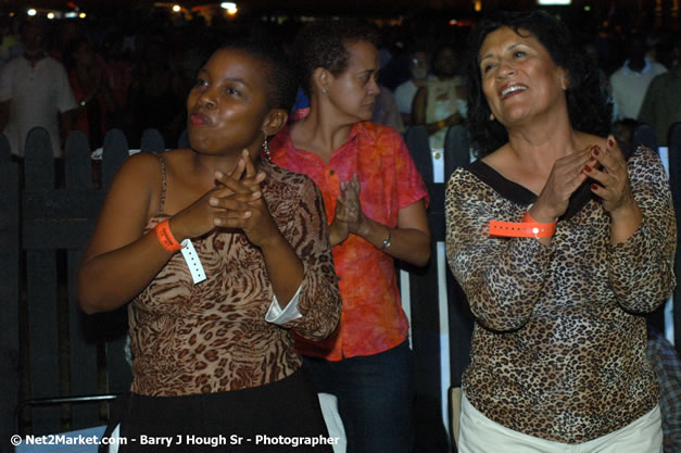 Venue & Audience - Air Jamaica Jazz & Blues Festival 2007 - The Art of Music -  Thursday, January 25th - 10th Anniversary - Air Jamaica Jazz & Blues Festival 2007 - The Art of Music - Tuesday, January 23 - Saturday, January 27, 2007, The Aqueduct on Rose Hall, Montego Bay, Jamaica - Negril Travel Guide, Negril Jamaica WI - http://www.negriltravelguide.com - info@negriltravelguide.com...!