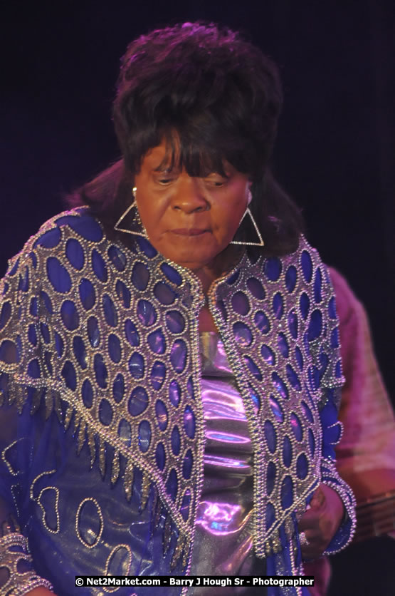 Koko Taylor at the Air Jamaica Jazz and Blues Festival 2008 The Art of Music - Saturday, January 26, 2008 - Air Jamaica Jazz & Blues 2008 The Art of Music venue at the Aqaueduct on Rose Hall Resort & Counrty Club, Montego Bay, St. James, Jamaica W.I. - Thursday, January 24 - Saturday, January 26, 2008 - Photographs by Net2Market.com - Claudine Housen & Barry J. Hough Sr, Photographers - Negril Travel Guide, Negril Jamaica WI - http://www.negriltravelguide.com - info@negriltravelguide.com...!