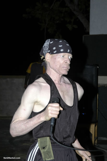 Live in Concert - Yellowman - Peter Metro - Bobby Dread - Swallow - backed by the Indika Band - Boubon Beach Restaurant, Beach Bar & Oceanfront Accommodations - Negril Travel Guide, Negril Jamaica WI - http://www.negriltravelguide.com - info@negriltravelguide.com...!