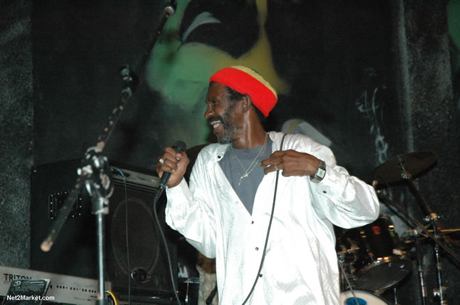 Reggae Superstar - Bush Man @ Bourbon Beach with Boddy Dread & Singing Honour - Presented by Our Music Promotions - Omar & Ama-Donna - Saturday, May 14, 2005 - Negril Travel Guide, Negril Jamaica WI - http://www.negriltravelguide.com - info@negriltravelguide.com...!