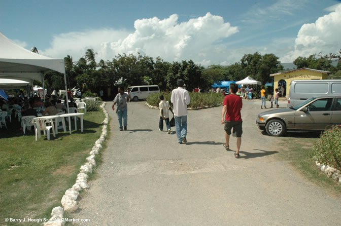 A Photo Story of Calabash 2005 - 5th Anniversary - @ Jakes, Treasure Beach - May 27th to 29th, 2005 - Negril Travel Guide, Negril Jamaica WI - http://www.negriltravelguide.com - info@negriltravelguide.com...!