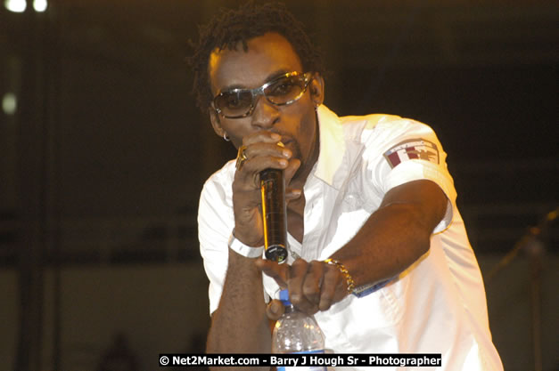 Cutty Corn and Cecile - Cure Fest 2007 - Longing For Concert at Trelawny Multi Purpose Stadium, Trelawny, Jamaica - Sunday, October 14, 2007 - Cure Fest 2007 October 12th-14th, 2007 Presented by Danger Promotions, Iyah Cure Promotions, and Brass Gate Promotions - Alison Young, Publicist - Photographs by Net2Market.com - Barry J. Hough Sr, Photographer - Negril Travel Guide, Negril Jamaica WI - http://www.negriltravelguide.com - info@negriltravelguide.com...!