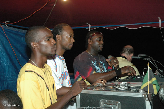 History Clash - Stone Love VS David Roddigan [Out of London] - June 5, 2005 - Presented by Jamaica Tamboo in association with Guinness - Negril Spot - Negril Travel Guide, Negril Jamaica WI - http://www.negriltravelguide.com - info@negriltravelguide.com...!