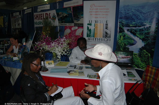 JAPEX 2006 Exibition @ Home Solutions, Negril - Tuesday, April 25, 2006 - Negril - JAPEX 2006 Negril Photos - Negril Travel Guide, Negril Jamaica WI - http://www.negriltravelguide.com - info@negriltravelguide.com...!