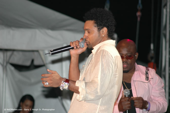 Shaggy - Air Jamaica Jazz & Blues Festival 2006 - The Art of Music - Cinnamon Hill Golf Club - Rosehall Resort & Country Club, Montego Bay, Jamaica W.I. - Thursday, January 26, 2006 - Negril Travel Guide, Negril Jamaica WI - http://www.negriltravelguide.com - info@negriltravelguide.com...!