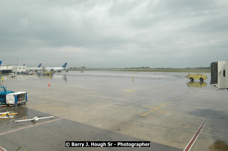 JetBue Airways' Inaugural Air Service between Sangster International Airport, Montego Bay and John F. Kennedy Airport, New York at MBJ Airports Sangster International Airport, Montego Bay, St. James, Jamaica - Thursday, May 21, 2009 - Photographs by Net2Market.com - Barry J. Hough Sr, Photographer/Photojournalist - Negril Travel Guide, Negril Jamaica WI - http://www.negriltravelguide.com - info@negriltravelguide.com...!