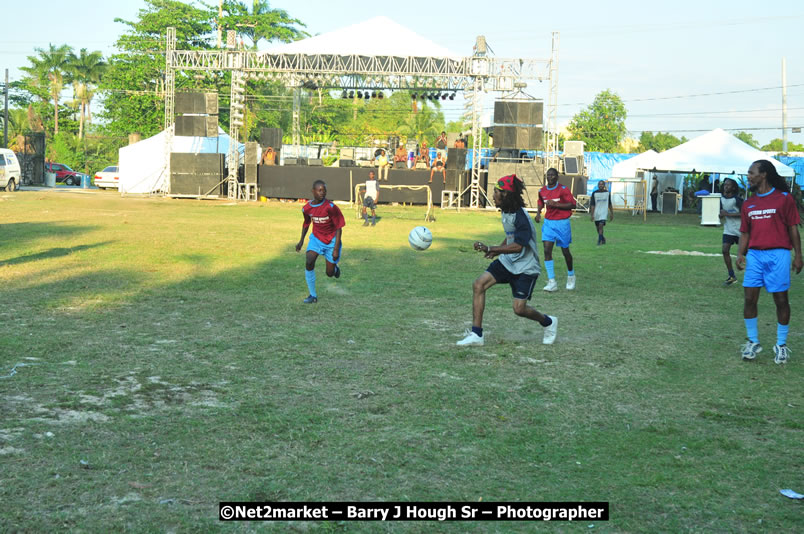 Marley Magic Traffic Jam - Celebrity Football @ Spring Break - Saturday, March 21, 2009 - Also Featuring: Kelley, Capleton, Junior Reid, Spragga Benz, Wayne Marshall, Munga, Romaine Virgo,Embee, Bango Herman, Flava K, Whisky Baggio, Andrew and Wadda Blood, Black Am I, Packa, Venue at Waz Beach, Norman Manley Boulevard, Negril Westmoreland, Jamaica - Saturday, March 21, 2009 - Photographs by Net2Market.com - Barry J. Hough Sr, Photographer/Photojournalist - Negril Travel Guide, Negril Jamaica WI - http://www.negriltravelguide.com - info@negriltravelguide.com...!