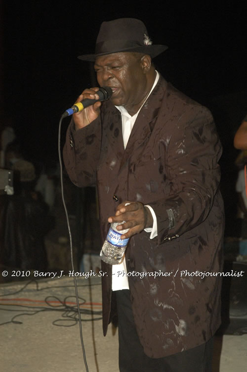 Chaka Demus & Pliers - Live In Concert @ Negril Escape Resort and Spa, December 8, 2009, One Love Drive, West End, Negril, Westmoreland, Jamaica W.I. - Photographs by Net2Market.com - Barry J. Hough Sr, Photographer/Photojournalist - Negril Travel Guide, Negril Jamaica WI - http://www.negriltravelguide.com - info@negriltravelguide.com...!