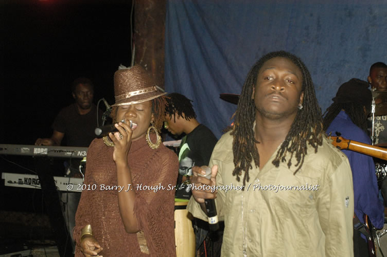 Etana - Live In Concert - One Love Reggae Concert Series 09/10 @ Negril Escape Resort and Spa, December 22, 2009, One Love Drive, West End, Negril, Westmoreland, Jamaica W.I. - Photographs by Net2Market.com - Barry J. Hough Sr, Photographer/Photojournalist - Negril Travel Guide, Negril Jamaica WI - http://www.negriltravelguide.com - info@negriltravelguide.com...!