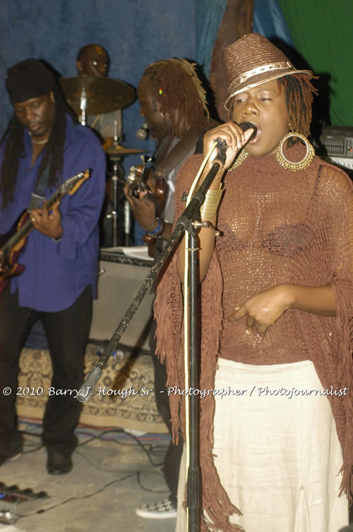 Etana - Live In Concert - One Love Reggae Concert Series 09/10 @ Negril Escape Resort and Spa, December 22, 2009, One Love Drive, West End, Negril, Westmoreland, Jamaica W.I. - Photographs by Net2Market.com - Barry J. Hough Sr, Photographer/Photojournalist - Negril Travel Guide, Negril Jamaica WI - http://www.negriltravelguide.com - info@negriltravelguide.com...!