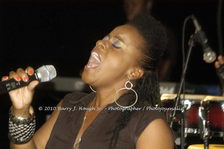 Etana - Live In Concert - One Love Reggae Concert Series 09/10 @ Negril Escape Resort and Spa, December 22, 2009, One Love Drive, West End, Negril, Westmoreland, Jamaica W.I. - Photographs by Net2Market.com - Barry J. Hough Sr, Photographer/Photojournalist - Negril Travel Guide, Negril Jamaica WI - http://www.negriltravelguide.com - info@negriltravelguide.com...!