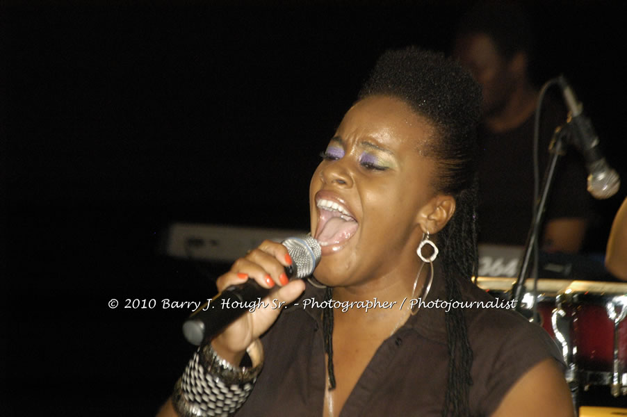 Etana - Live In Concert - One Love Reggae Concert Series 09/10 @ Negril Escape Resort and Spa, December 22, 2009, One Love Drive, West End, Negril, Westmoreland, Jamaica W.I. - Photographs by Net2Market.com - Barry J. Hough Sr, Photographer/Photojournalist - Negril Travel Guide, Negril Jamaica WI - http://www.negriltravelguide.com - info@negriltravelguide.com...!