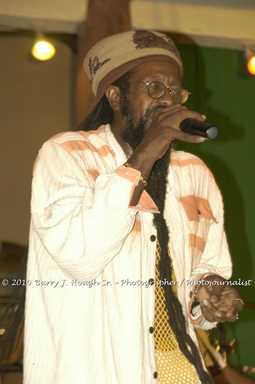 Freddy McGregor - Live In Concert @ Negril Escape Resort and Spa, One Love Drive, West End, Negril, Westmoreland, Jamaica W.I. - Photographs by Net2Market.com - Barry J. Hough Sr, Photographer/Photojournalist - Negril Travel Guide, Negril Jamaica WI - http://www.negriltravelguide.com - info@negriltravelguide.com...!