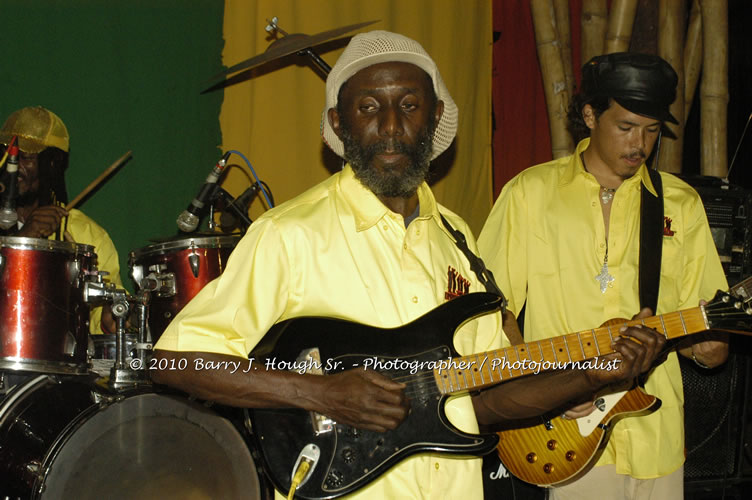 John Holt - Live in Concert - Also featuring Uprising Bank, plus DJ Gemini @ One Love Reggae Concerts Series 09/10 @ Negril Escape Resort & Spa, February 9, 2010, One Love Drive, West End, Negril, Westmoreland, Jamaica W.I. - Photographs by Net2Market.com - Barry J. Hough Sr, Photographer/Photojournalist - The Negril Travel Guide - Negril's and Jamaica's Number One Concert Photography Web Site with over 40,000 Jamaican Concert photographs Published -  Negril Travel Guide, Negril Jamaica WI - http://www.negriltravelguide.com - info@negriltravelguide.com...!