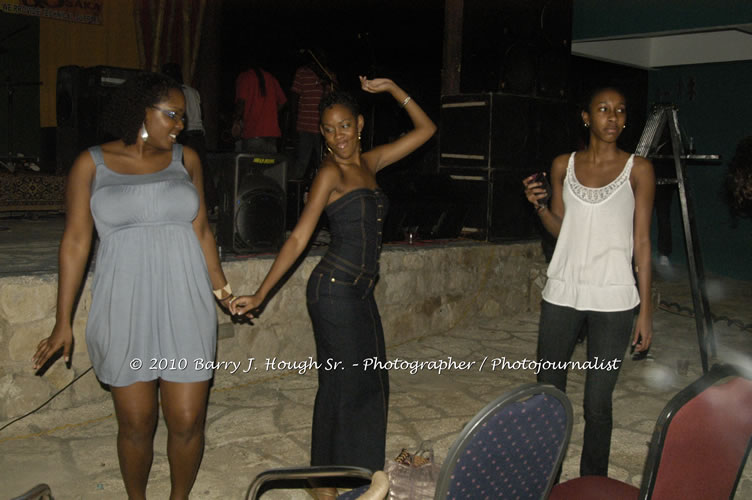 Marcia Griffiths & Edge Michael - Live In Concert - One Love Reggae Concert Series 09/10 @ Negril Escape Resort and Spa, December 29, 2009, One Love Drive, West End, Negril, Westmoreland, Jamaica W.I. - Photographs by Net2Market.com - Barry J. Hough Sr, Photographer/Photojournalist - Negril Travel Guide, Negril Jamaica WI - http://www.negriltravelguide.com - info@negriltravelguide.com...!