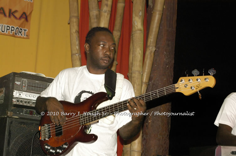 Marcia Griffiths & Edge Michael - Live In Concert - One Love Reggae Concert Series 09/10 @ Negril Escape Resort and Spa, December 29, 2009, One Love Drive, West End, Negril, Westmoreland, Jamaica W.I. - Photographs by Net2Market.com - Barry J. Hough Sr, Photographer/Photojournalist - Negril Travel Guide, Negril Jamaica WI - http://www.negriltravelguide.com - info@negriltravelguide.com...!