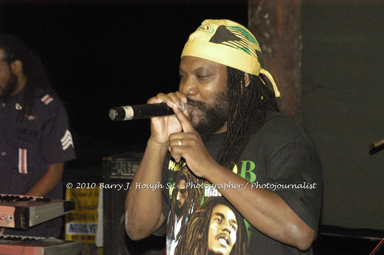 Marcia Griffiths & Edge Michael - Live In Concert - One Love Reggae Concert Series 09/10 @ Negril Escape Resort and Spa, December 29, 2009, One Love Drive, West End, Negril, Westmoreland, Jamaica W.I. - Photographs by Net2Market.com - Barry J. Hough Sr, Photographer/Photojournalist - Negril Travel Guide, Negril Jamaica WI - http://www.negriltravelguide.com - info@negriltravelguide.com...!