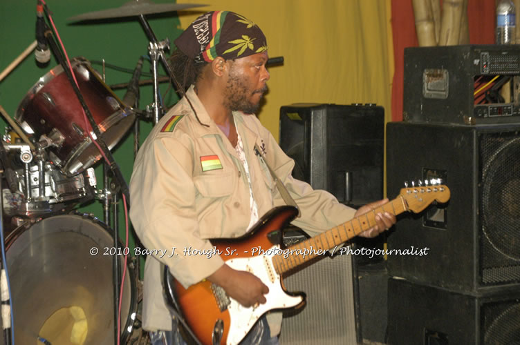 Richie Spice - Live In Concert - One Love Reggae Concert Series 09/10 @ Negril Escape Resort and Spa, January 19, 2010, One Love Drive, West End, Negril, Westmoreland, Jamaica W.I. - Photographs by Net2Market.com - Barry J. Hough Sr, Photographer/Photojournalist - Negril Travel Guide, Negril Jamaica WI - http://www.negriltravelguide.com - info@negriltravelguide.com...!