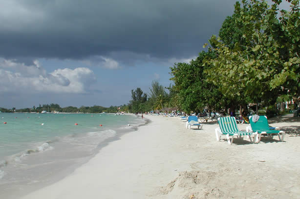 A Photo Walk along Negril's Famous Seven Mile Beach - Negril Travel Guide, Negril Jamaica WI - http://www.negriltravelguide.com - info@negriltravelguide.com...!