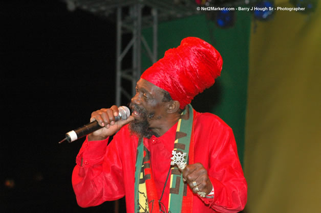 The Abyssinians @ Tru-Juice Rebel Salute 2007 - Saturday, January 13, 2007, Port Kaiser Sports Club, St. Elizabeth - Negril Travel Guide, Negril Jamaica WI - http://www.negriltravelguide.com - info@negriltravelguide.com...!