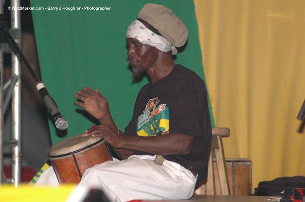 Tony Rebel @ Tru-Juice Rebel Salute 2007 - Saturday, January 13, 2007, Port Kaiser Sports Club, St. Elizabeth - Negril Travel Guide, Negril Jamaica WI - http://www.negriltravelguide.com - info@negriltravelguide.com...!