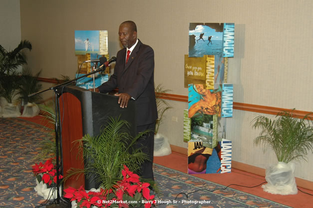 Red Cap Porters Awards - Minister of Tourism, Hon. Edmund Bartlett - Director of Tourism, Basil Smith - Friday, December 14, 2007 - Holiday Inn Sunspree, Montego Bay, Jamaica W.I. - Photographs by Net2Market.com - Barry J. Hough Sr, Photographer - Negril Travel Guide, Negril Jamaica WI - http://www.negriltravelguide.com - info@negriltravelguide.com...!