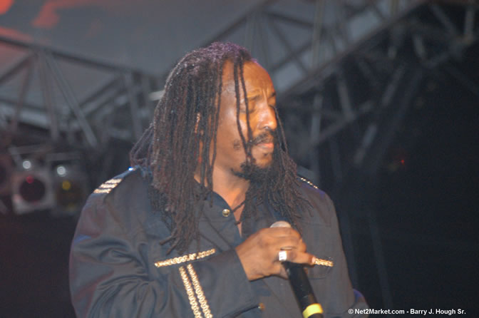 Mackie Concious - Red Stripe Reggae Sumfest 2005 - International Night - July 22th, 2005 - Negril Travel Guide, Negril Jamaica WI - http://www.negriltravelguide.com - info@negriltravelguide.com...!