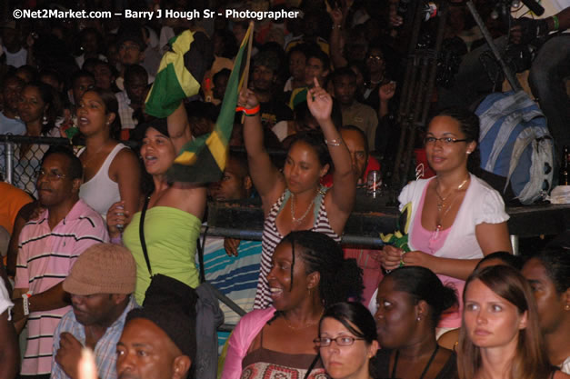 Mary J. Blige - Red Stripe Reggae Sumfest 2007 - Zenith - Saturday, July 21, 2007 - Catherine Hall, Montego Bay, St James, Jamaica W.I. - Negril Travel Guide, Negril Jamaica WI - http://www.negriltravelguide.com - info@negriltravelguide.com...!