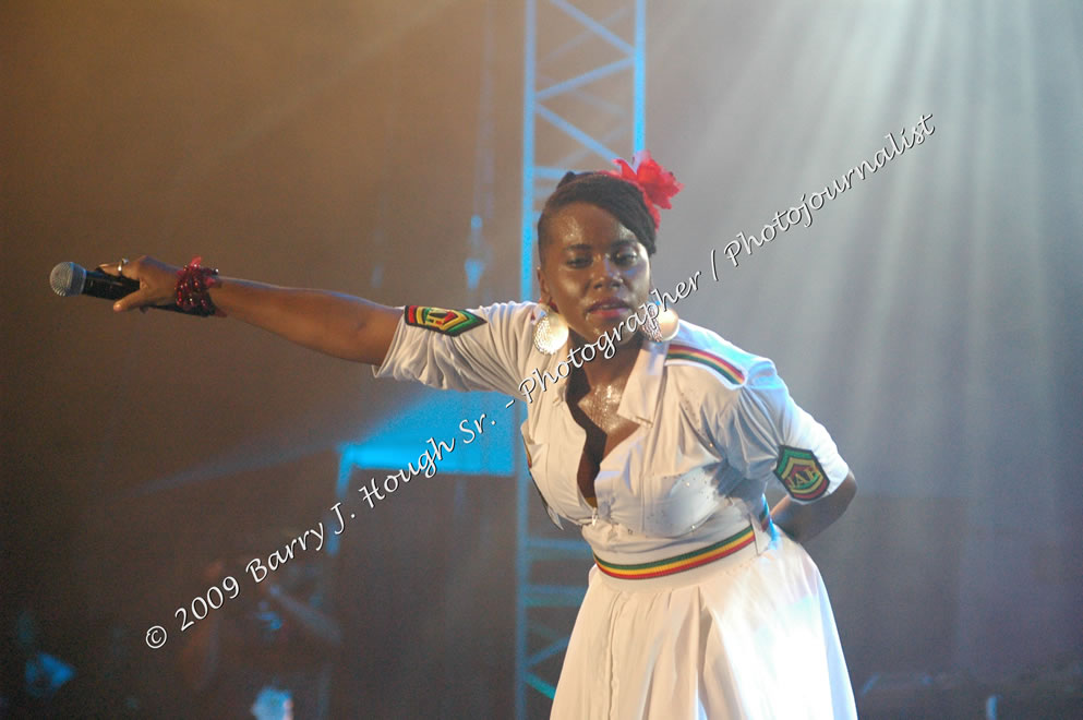 Etana @ Reggae Sumfest 2009 - International Night 2 - Reggae Sumfest 2009,Catherine Hall, Montego Bay, St. James, Jamaica W.I. - Saturday, July 25, 2009 - Reggae Sumfest 2009, July 19 - 25, 2009 - Photographs by Net2Market.com - Barry J. Hough Sr. Photojournalist/Photograper - Photographs taken with a Nikon D70, D100, or D300 - Negril Travel Guide, Negril Jamaica WI - http://www.negriltravelguide.com - info@negriltravelguide.com...!