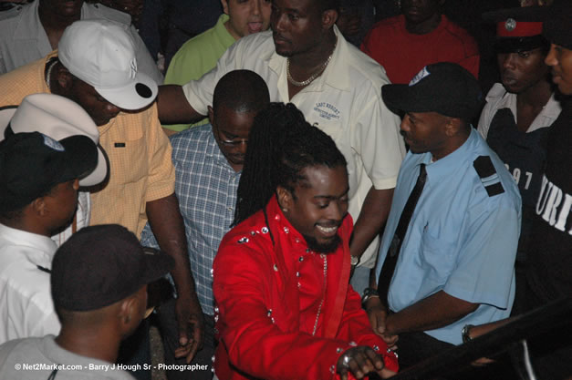 Beenie Man - Red Stripe Reggae Sumfest 2006 - Stormfront - The Blazing Dance Hall Night - Thursday, July 20, 2006 - Catherine Hall Venue - Montego Bay, Jamaica - Negril Travel Guide, Negril Jamaica WI - http://www.negriltravelguide.com - info@negriltravelguide.com...!