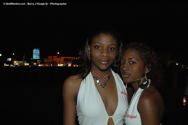 Venue - Audience at Red Stripe Reggae Sumfest 2006 - The Summit - Jamaica's Greatest, The World's Best - Saturday, July 22, 2006 - Montego Bay, Jamaica - Negril Travel Guide, Negril Jamaica WI - http://www.negriltravelguide.com - info@negriltravelguide.com...!