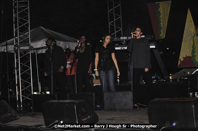 Andy Vernon @ Reggae Sumfest 2008 International Night 2, Catherine Hall, Montego Bay - Saturday, July 19, 2008 - Reggae Sumfest 2008 July 13 - July 19, 2008 - Photographs by Net2Market.com - Barry J. Hough Sr. Photojournalist/Photograper - Photographs taken with a Nikon D300 - Negril Travel Guide, Negril Jamaica WI - http://www.negriltravelguide.com - info@negriltravelguide.com...!