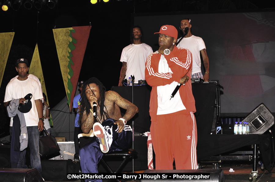 Lil Wayne @ Reggae Sumfest 2008 International Night 2, Catherine Hall, Montego Bay - Saturday, July 19, 2008 - Reggae Sumfest 2008 July 13 - July 19, 2008 - Photographs by Net2Market.com - Barry J. Hough Sr. Photojournalist/Photograper - Photographs taken with a Nikon D300 - Negril Travel Guide, Negril Jamaica WI - http://www.negriltravelguide.com - info@negriltravelguide.com...!