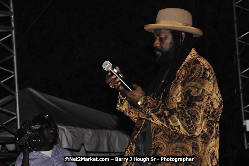 Tarrus Riley @ Reggae Sumfest 2008 International Night 2, Catherine Hall, Montego Bay - Saturday, July 19, 2008 - Reggae Sumfest 2008 July 13 - July 19, 2008 - Photographs by Net2Market.com - Barry J. Hough Sr. Photojournalist/Photograper - Photographs taken with a Nikon D300 - Negril Travel Guide, Negril Jamaica WI - http://www.negriltravelguide.com - info@negriltravelguide.com...!