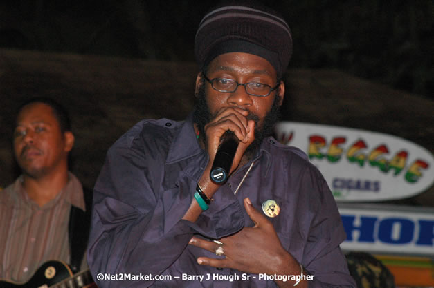 Tarrus Riley, Jimmy Riley, and Dwayne Stephensen - Money Cologne Promotions in association with "British Link Up" presents Summer Jam featuring She's Royal Tarrus Riley & Jimmy Riley - Plus Ras Slick, Sham Dawg, and Whiskey Bagio @ Roots Bamboo, Norman Manley Boulevard, Negril, Jamaica W.I. - Backed up Dean Fraser & The Hurricanne Band - MC Barry G and Rev. BB - July 25, 2007 - Negril Travel Guide.com, Negril Jamaica WI - http://www.negriltravelguide.com - info@negriltravelguide.com...!