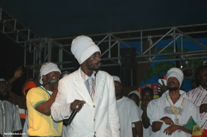 Sizzla - Spring Break 2005 -  6th Anniversary - All Day - All Night - Photo Gallery - Sunday, March 13th - Long Bay Beach, Negril Jamaica - Negril Travel Guide, Negril Jamaica WI - http://www.negriltravelguide.com - info@negriltravelguide.com...!