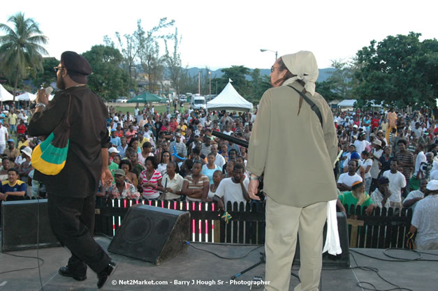 The Ministry of Toursim & The Jamaica Tourist Board present Tourism Awareness Concert in Commemoration of the Start of the 07/08 Winter Tourist Season - Guest Performers: Third World, Tessane Chin, Etana, Assassin, One Third, Christopher Martin, Gumption Band - Saturday, December 15, 2007 - Old Hospital Site, on the Hip Strip, Montego Bay, Jamaica W.I. - Photographs by Net2Market.com - Barry J. Hough Sr, Photographer - Negril Travel Guide, Negril Jamaica WI - http://www.negriltravelguide.com - info@negriltravelguide.com...!