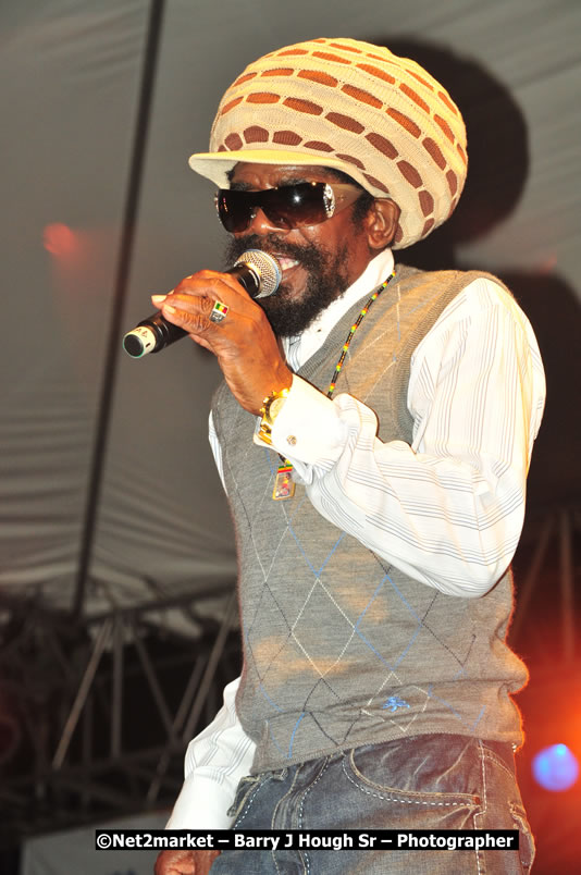 Coco T @ Unite The People An International Reggae Fest, Featuring: Beres Hammond, Coco T, Queen Ifrica, Khalil, Cameal Davis, Iley Dread, Rochelle, Geoffrey Star, Ras Penco, Kool DeLoy, Otis Gayle, J.McKay, Tiney Winey, Venue at Norman Manley Boulevard, Negril, Westmoreland, Jamaica - Saturday, April 4, 2009 - Photographs by Net2Market.com - Barry J. Hough Sr, Photographer/Photojournalist - Negril Travel Guide, Negril Jamaica WI - http://www.negriltravelguide.com - info@negriltravelguide.com...!