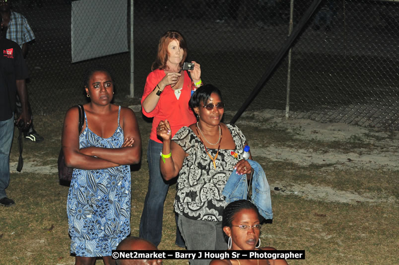 Unite The People An International Reggae Fest, Featuring: Beres Hammond, Coco T, Queen Ifrica, Khalil, Cameal Davis, Iley Dread, Rochelle, Geoffrey Star, Ras Penco, Kool DeLoy, Otis Gayle, J.McKay, Tiney Winey, Venue at Norman Manley Boulevard, Negril, Westmoreland, Jamaica - Saturday, April 4, 2009 - Photographs by Net2Market.com - Barry J. Hough Sr, Photographer/Photojournalist - Negril Travel Guide, Negril Jamaica WI - http://www.negriltravelguide.com - info@negriltravelguide.com...!