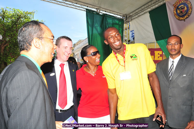 The City of Montego Bay Welcomes Our 2008 Olympians - Western Motorcade - Civic Ceremony - A Salute To Our Beijing Heros - Sam Sharpe Square, Montego Bay, Jamaica - Tuesday, October 7, 2008 - Photographs by Net2Market.com - Barry J. Hough Sr. Photojournalist/Photograper - Photographs taken with a Nikon D300 - Negril Travel Guide, Negril Jamaica WI - http://www.negriltravelguide.com - info@negriltravelguide.com...!