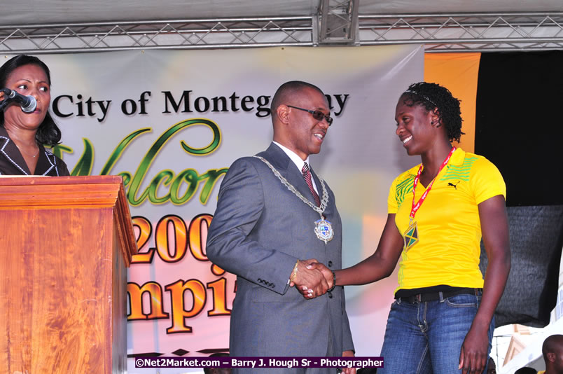 The City of Montego Bay Welcomes Our 2008 Olympians - Western Motorcade - Civic Ceremony - A Salute To Our Beijing Heros - Sam Sharpe Square, Montego Bay, Jamaica - Tuesday, October 7, 2008 - Photographs by Net2Market.com - Barry J. Hough Sr. Photojournalist/Photograper - Photographs taken with a Nikon D300 - Negril Travel Guide, Negril Jamaica WI - http://www.negriltravelguide.com - info@negriltravelguide.com...!